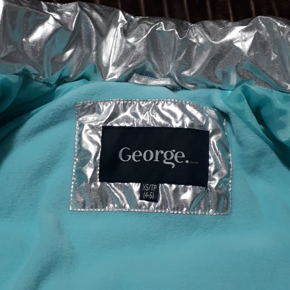 Girls Size 4-5 Silver Puffer Jacket - Picture 7 of 7
